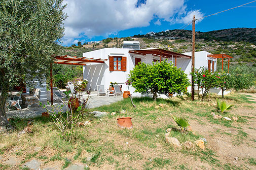 Espace extérieur dans les chambres Blue Fish à Sifnos