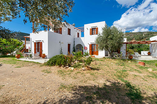 Espace extérieur dans les chambres Blue Fish à Sifnos